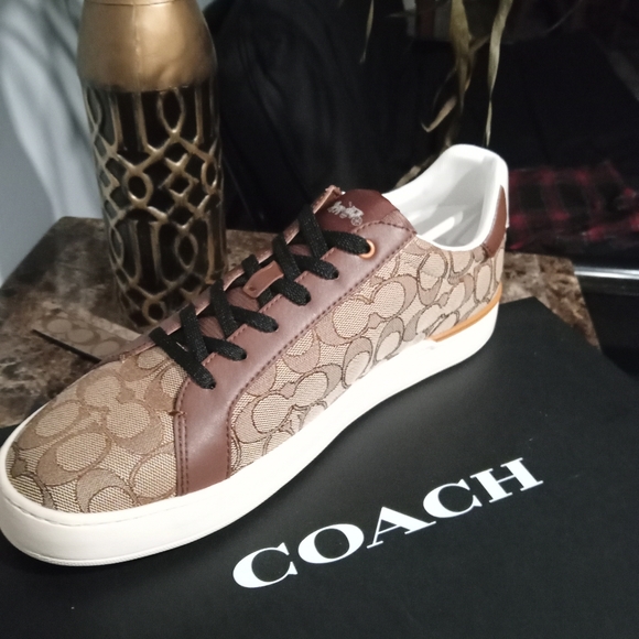 shoes - Picture 1 of 6